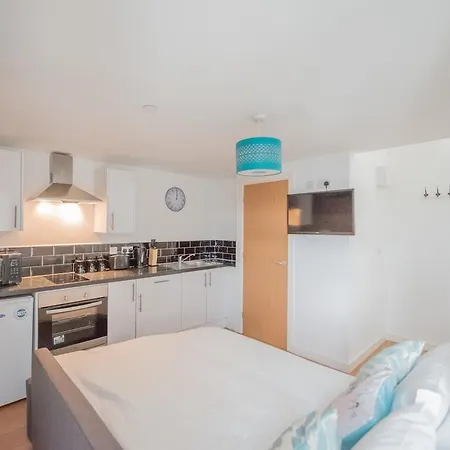 Benley City Stays - Kirkstall Bridge Apartments *